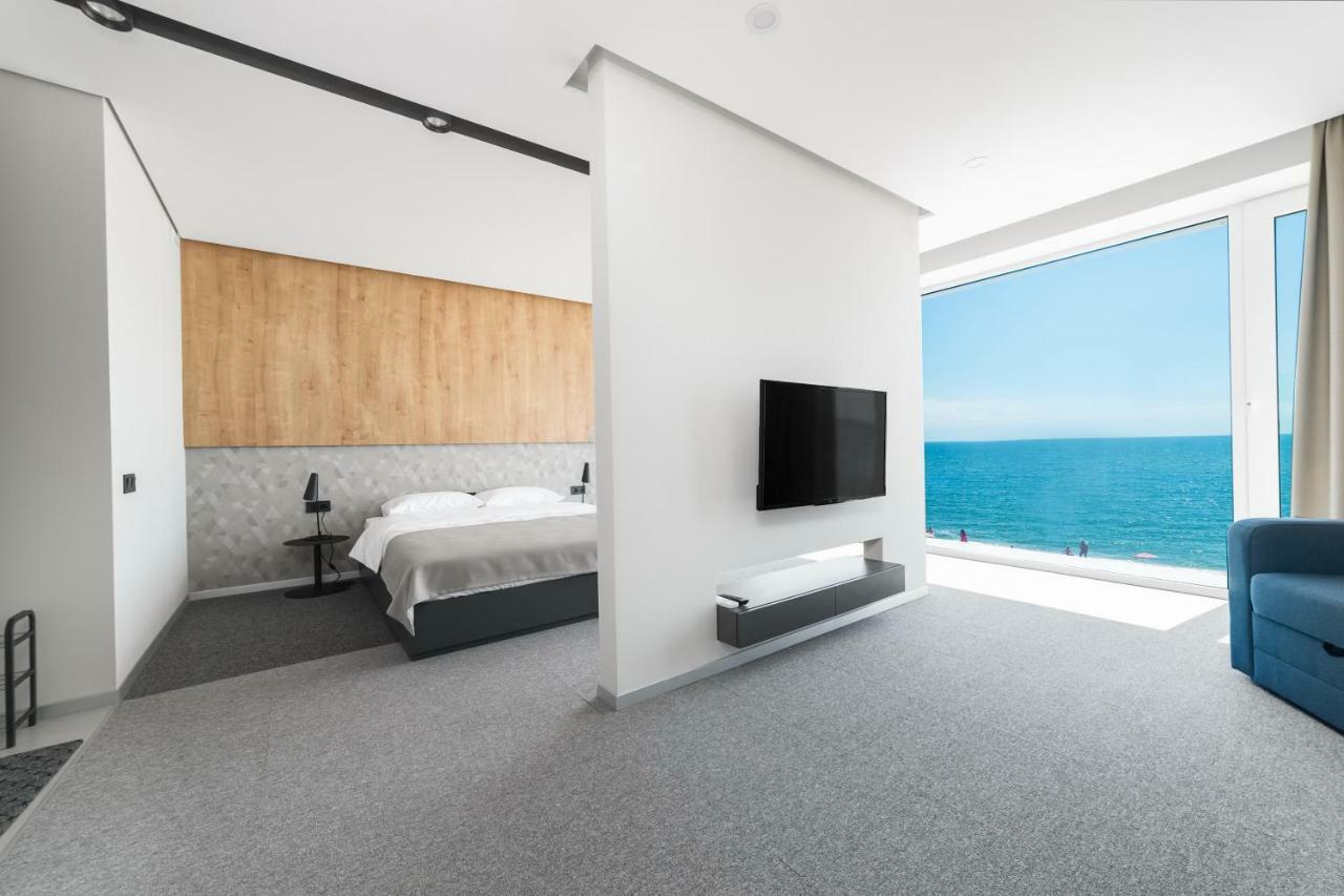 Poseidon Deluxe Перша Лінія З Басейном Apartment Odesa Exterior photo
